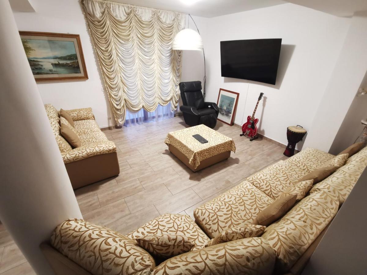 Vila Deal ซาเชเล ภายนอก รูปภาพ